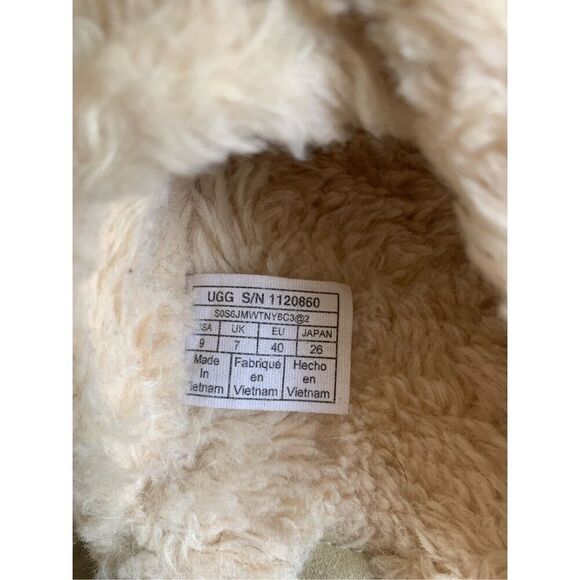 UGG Fuzz Sugar Slide Sandal in Natural / Black Size US 9 - Picture 11 of 11